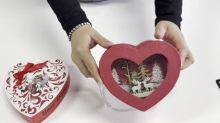 Idee per confezioni regalo di cioccolato con scatola a cuore