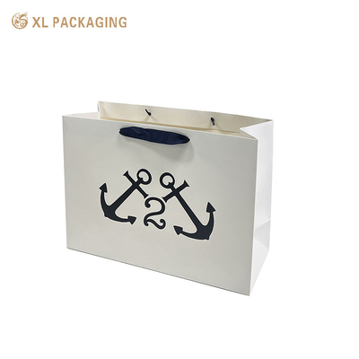 comprare Baglietti di carta per abbigliamento regalo Moda opaca Manicopa nera Tote per il cliente Tipo di scatola fornita online manufacture