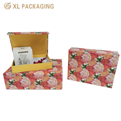 comprare Scatola regalo in cartone a chiusura magnetica ecologica con stampa floreale vivace e interno rivestito di tessuti morbidi fabbricazione online
