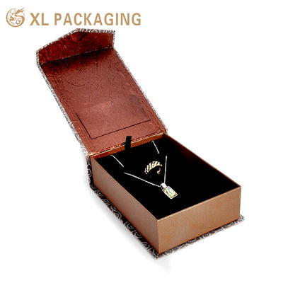 acquistare Scatola magnetica per gioielli in stile libro apribile a V con motivo a vortice glitterato, inserto in velluto nero e tasca per biglietti fabbricazione online