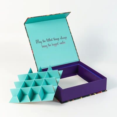 acquistare Dimensioni personalizzate Scatola regalo magnetica Pantone Color Printing Set di cioccolato Scatola imballaggio fabbricazione online