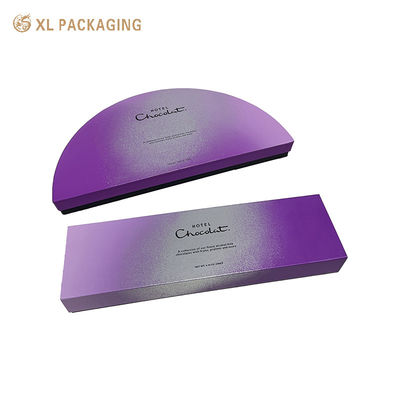 Scatola di cioccolatini personalizzata a forma di libro con sfumatura viola con finitura in lamina d'argento per la produzione di macchine automatiche