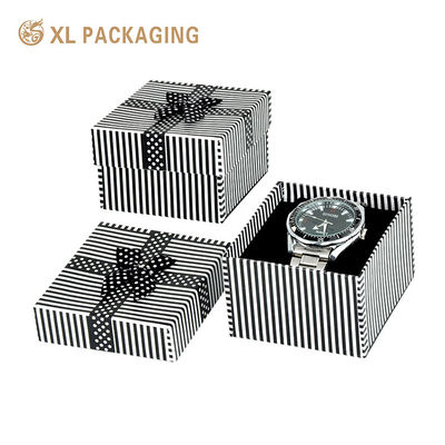 Scatola regalo per orologi personalizzati con inserto cuscino.