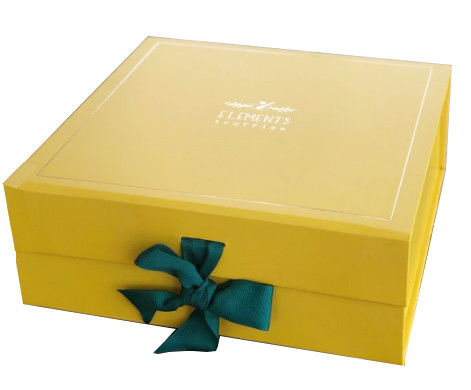 Soft Touch Giallo Magnetico rigido scatola regalo con nastro per i vestiti