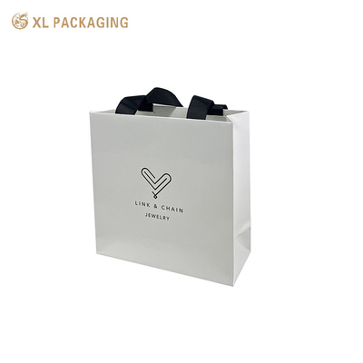 Wholesale Custom Pantone Color Disposable Hotel Usando Sacchetto di Carta Con Maniglia a Corde Dorate