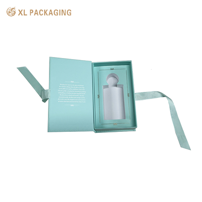 Imballaggio cosmetico di lusso personalizzato Scatole rivestite di raso con logo in rilievo Cartone rigido e forma personalizzata Ideale per il lancio di marchi Set regalo Luxury Beauty Retail