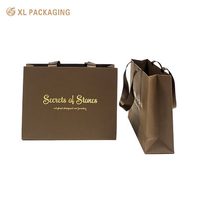 Stampa personalizzata del logo con cartone Kraft Bag per regalo con finitura marrone scuro opaco e spessore di 150 g